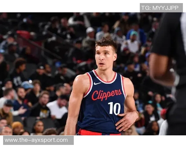 博格丹分享战胜灰熊的秘诀：拉开空间与精准阅读比赛局势的重要性